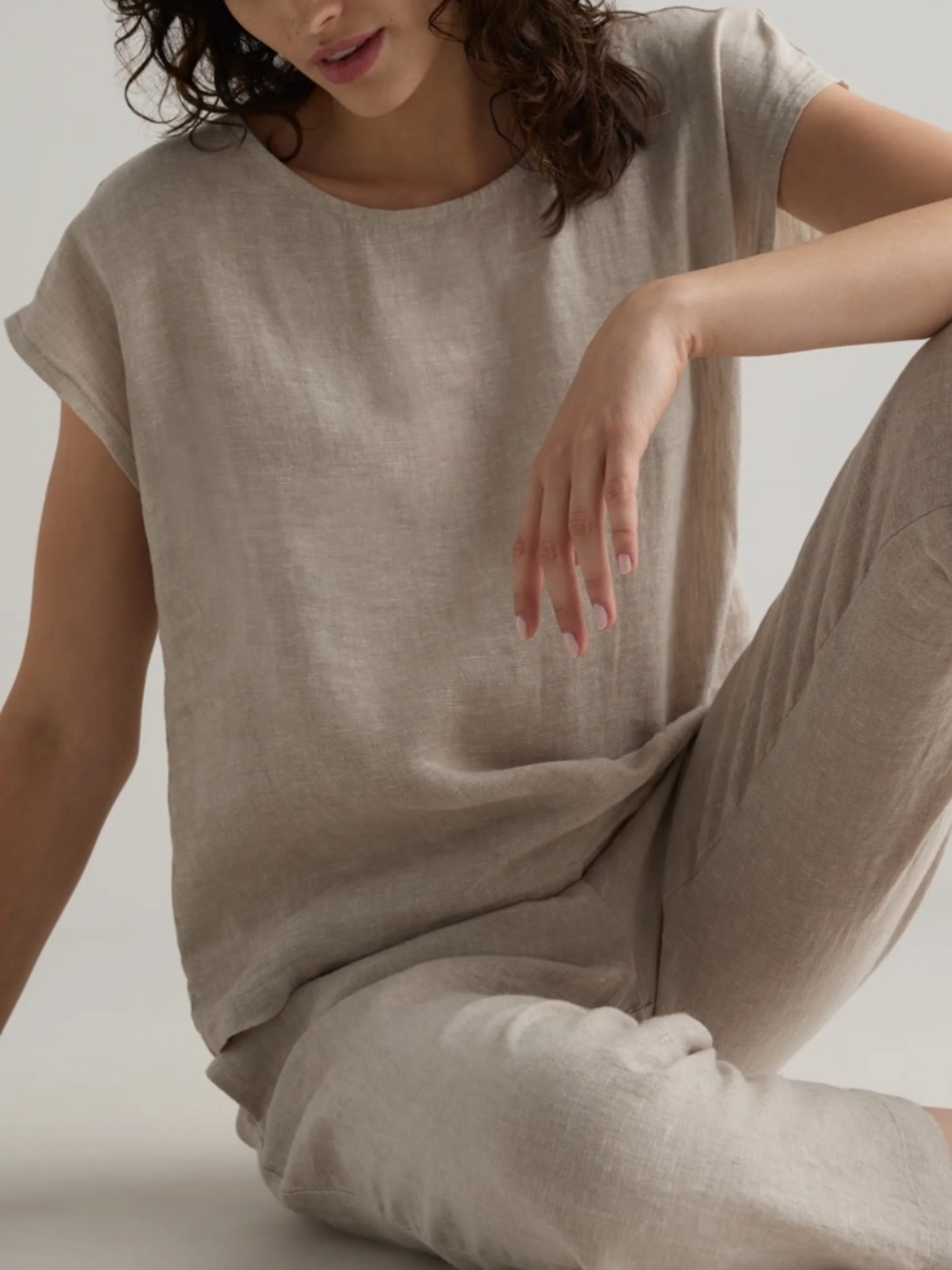 Quince Linen Pajama Set - Relaxed Short Sleeve Top & Wide Leg Pants - Picture 4 of 15